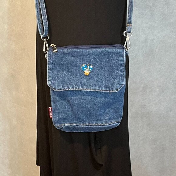 Cinderella Castle Lapel Pin Princess Heart Bow Brooch Badge Jewelry Accessories - Picture 9 of 10